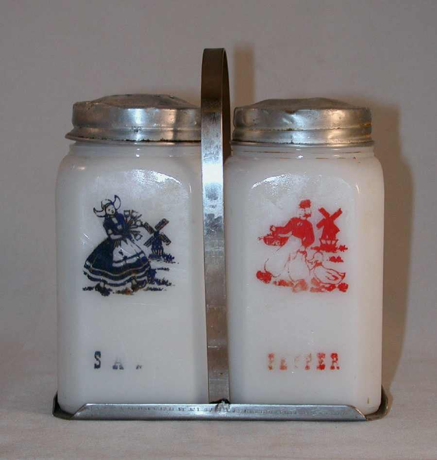 Pair of 1950s Pink Salt and Pepper Shakers