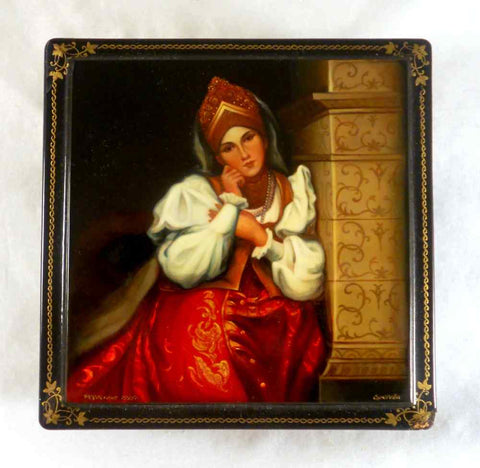 1995 Hand Painted Fedoskino Russian Lacquer Box Girl at the Stove By Vragova