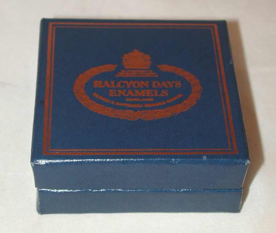 Halcyon Days Enamels Small Round Enameled Box Lady Bug on