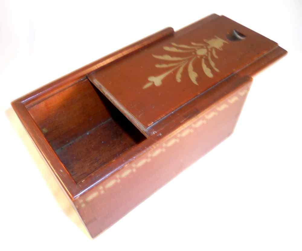 American Antique Primitive Wooden Boxes: A Hot Area of Collecting