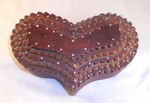 1985 Carved Painted Wood Tramp Art Heart Shape Trinket Box Walter June Gottshall