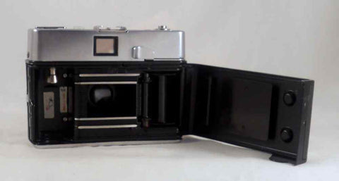 ZEISS IKON Contessa LKE 35 Millimeter SLR Camera Zeiss Tessar 2.8 